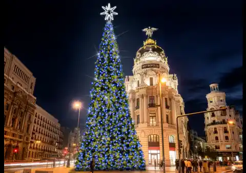 Imagen 1 de Así será el encendido de luces de Navidad en Madrid: fechas, horarios y mapa para saber dónde y cuándo verlas
