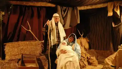 Imagen 1 de Cosiendo túnicas a toda máquina