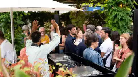 Imagen 1 de Nuestro cerebro es ‘adolescente’ desde los 9 hasta los 32 años, según un estudio científico