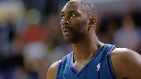 Imagen 1 de Salen a la luz las causas de la muerte de Elden Campbell, histórico pívot de la NBA: se ahogó mientras pescaba