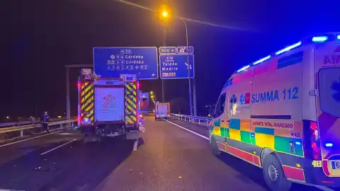 Imagen 1 de Muere un hombre de 49 años al chocar su coche contra un camión en la M-50 en Fuenlabrada