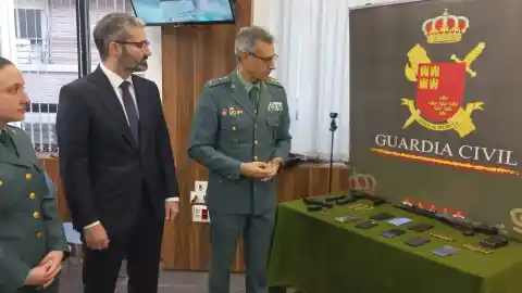 Imagen 1 de Hallan armas de guerra en la casa de uno de los detenidos por el doble crimen de Lorca