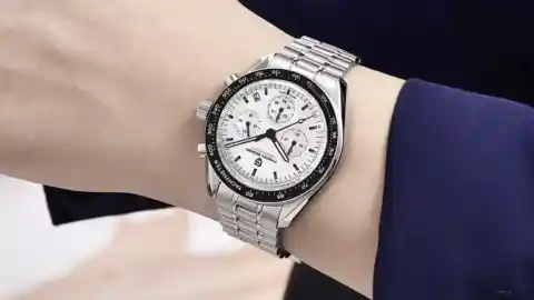 Imagen 1 de El Pagani Design parece de lujo, pero tiene precio de ganga: este reloj atemporal triunfa