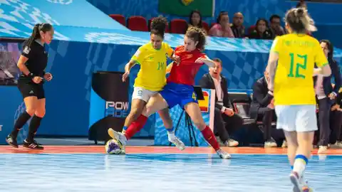 Imagen 1 de La todopoderosa Brasil deja sin final a España en el primer Mundial de fútbol sala femenino
