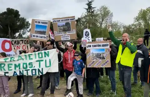 Imagen 1 de Los vecinos de Montecarmelo acusan a Almeida de mentir y reafirman su rechazo al cantón