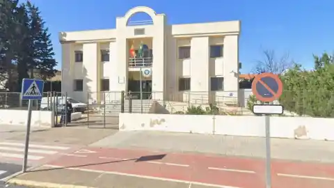 Imagen 1 de Condenado a año y medio de cárcel por clavar cuchillo a su pareja por no lavarle la ropa