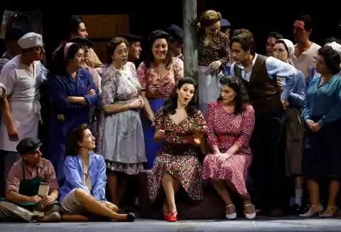 Imagen 1 de El Liceu acoge el clásico ‘L’Elisir d’Amore’ de Mario Gas