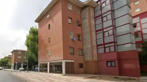 Imagen 1 de Muere un hombre de 59 años tras recibir varias puñaladas en Madrid