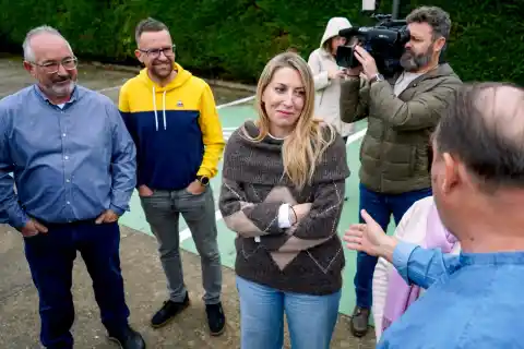 Imagen 1 de La amenaza de Abascal de forzar el relevo de Guardiola recrudece el pulso en la derecha