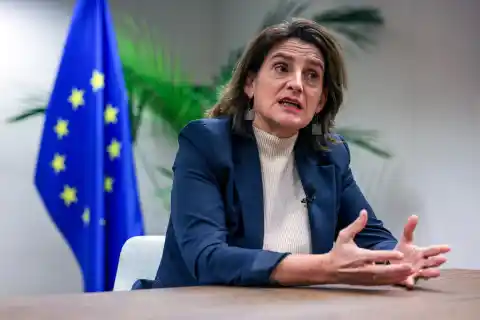 Imagen 1 de Murtra se reúne con Teresa Ribera en Bruselas para pedir facilidades a las fusiones de ‘telecos’ en Europa