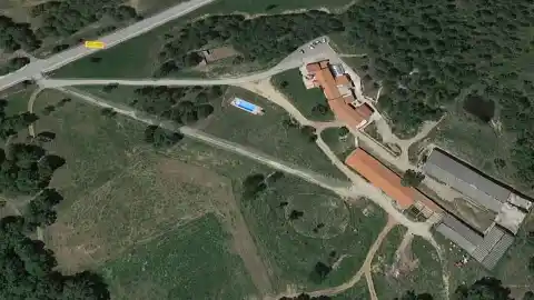 Imagen 1 de Ritos sexuales a menores, falsas terapias sanadoras y un líder muerto en prisión: las claves del juicio a la secta de 'La Chaparra'