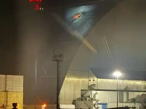 Imagen 1 de El sarcófago de la central nuclear de Chernóbil pierde su función protectora tras el impacto de un dron, según la ONU