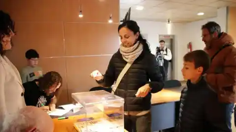 Imagen 1 de El 95% de los vecinos de La Tallada d'Empordà se oponen a la instalación de un parque eólico