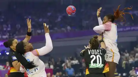 Imagen 1 de España se estrella contra Alemania y se despide del Mundial