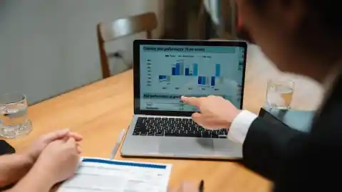 Imagen 1 de La educación económica y financiera es clave para la libertad y el bienestar