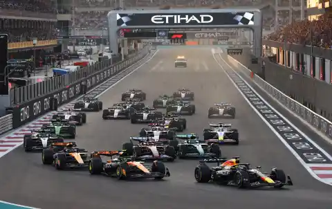 Imagen 1 de Norris amarra el título de campeón del mundo de Fórmula 1 en Abu Dabi y le devuelve el lustre a McLaren