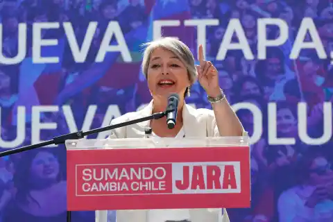 Imagen 1 de Jeannette Jara busca los votos a contra reloj