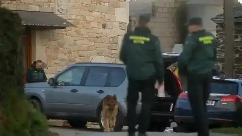 Imagen 1 de Muere una mujer y otras cinco personas resultan heridas tras el incendio de una vivienda en Palas de Rei
