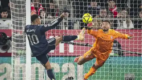 Imagen 1 de La portería del Girona se tambalea: de los errores de Gazzaniga al enigma Livakovic