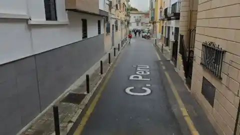Imagen 1 de Heridas tres personas, entre ellas un menor, tras el incendio de una vivienda en Jaén