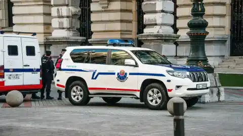 Imagen 1 de Prisión por amenazar de muerte y agredir a su ex en Gernika, de quien tenía una orden de alejamiento