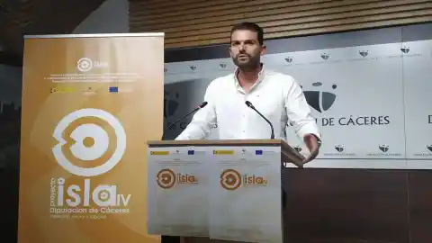 Imagen 1 de El PSOE propone crear un plan de bonos y otro de rehabilitación del patrimonio rural para dinamizar el turismo