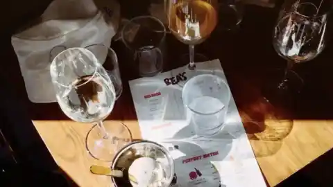 Imagen 1 de Maridar helado con vino: la tendencia de París y Londres que ha llegado a Madrid