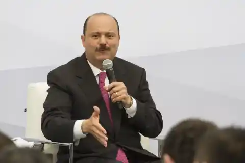 Imagen 1 de La Fiscalía detiene al exgobernador de Chihuahua César Duarte por lavado de dinero