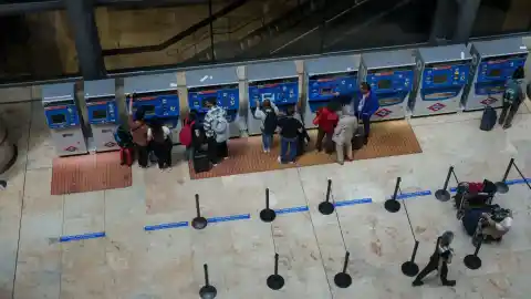 Imagen 1 de Los viajeros del bus exprés al aeropuerto siguen creciendo y obligan a compensar a la empresa del metro a la T4