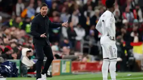 Imagen 1 de Xabi Alonso, contra las cuerdas: sin sintonía con varios pesos pesados, un despido sobre la mesa...