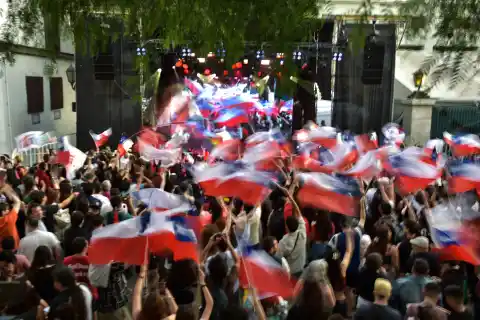 Imagen 1 de Polarización adulta, conversaciones infantiles