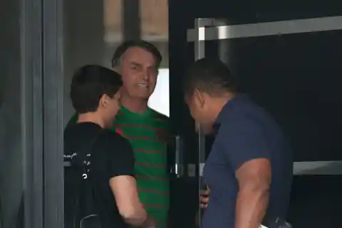 Imagen 1 de La policía detiene al expresidente de Brasil Jair Bolsonaro tras meses de arresto domiciliario