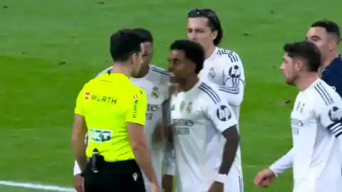 Imagen 1 de Rodrygo explotó contra Quintero González: "Tienes que respetar, mira dónde estás"