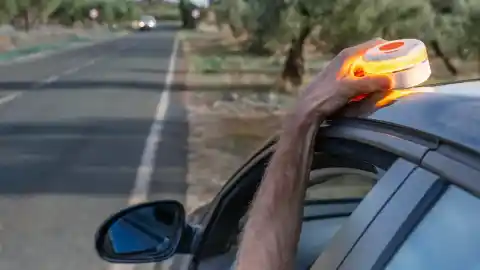 Imagen 1 de Alternativas a las balizas V16 Conectadas que podría haber implementado la DGT