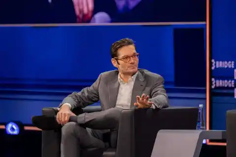 Imagen 1 de Joseph Oughourlian: “Los medios tradicionales creíbles volverán a ser relevantes en un mundo lleno de noticias falsas y generadas por inteligencia artificial”