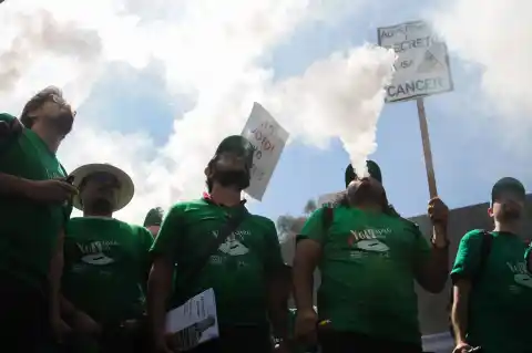 Imagen 1 de Los diputados dan luz verde a la prohibición de vapeadores en México con penas de hasta ocho años por su venta