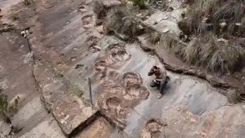 Imagen 1 de El mayor hallazgo de huellas de dinosaurios del mundo