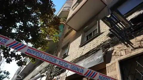 Imagen 1 de La jueza manda a prisión al acusado de matar a su madre tirándola por la ventana en l'Hospitalet