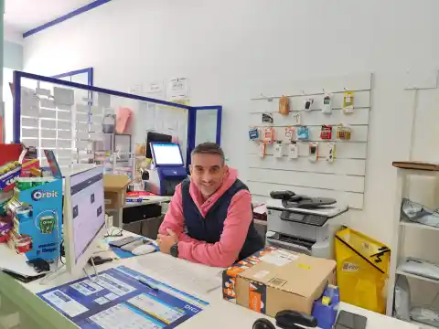 Imagen 1 de La tienda de la esquina también reparte los pedidos