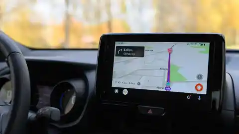 Imagen 1 de La razón por la que Google Maps o Waze se enteran de carreteras nuevas antes que tú
