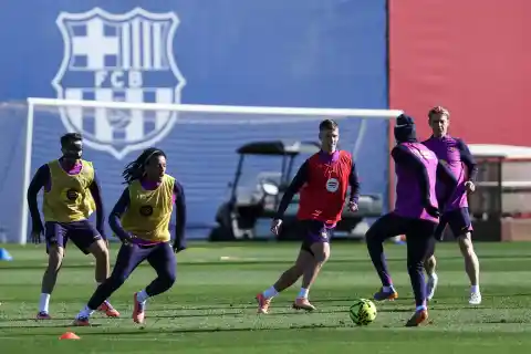 Imagen 1 de Barcelona - Athletic en directo | El Barça busca estrenar el nuevo Camp Nou con tres puntos ante los vascos