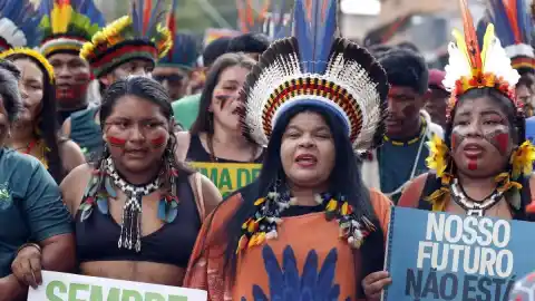 Imagen 1 de La cumbre del clima alcanza un preacuerdo débil para abandonar los combustibles fósiles