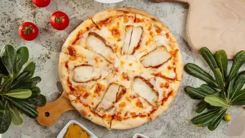 Imagen 1 de Pizza de pollo y cebolla: una receta saludable y barata para cenar sin remordimientos