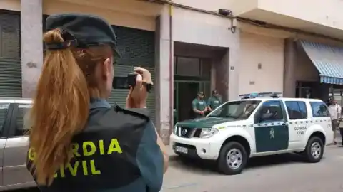 Imagen 1 de El juez envía a prisión al joven que intentó asesinar a cuchilladas a su expareja en Mallorca