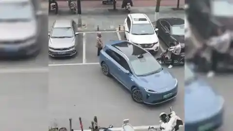 Imagen 1 de Una mujer se queda atónita tras perder un sitio por la 'magia' de la tecnología