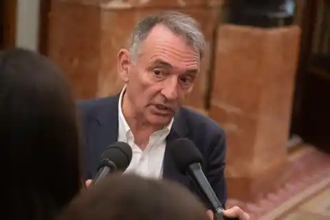 Imagen 1 de Sumar endurece el tono contra el PSOE y le “exige” una investigación interna y que no reaccione solo ‘a posteriori’