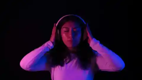 Imagen 1 de Las letras de las canciones expresan cada vez más estrés y negatividad