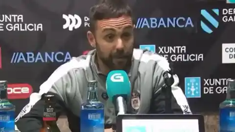 Imagen 1 de La surrealista pelea entre el entrenador del Ávila y el jefe de prensa del Coruxo: gritos, insultos... y hasta patadas