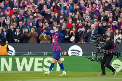 Imagen 1 de La fiesta redonda del Barça en el día del regreso al Camp Nou