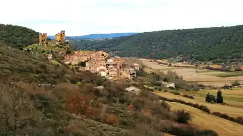 Imagen 1 de Ruta por el Barranco del Río Dulce tras el mito de 'El Hombre y la Tierra'